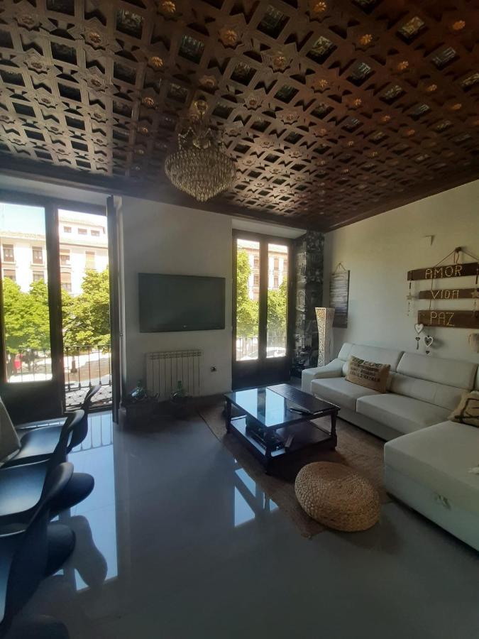 Plaza Nueva'S House "El Consul" Apartment Granada Bagian luar foto